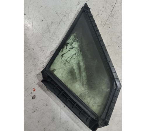 Форточка двери(передняя левая)