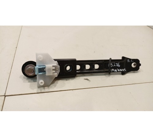 Регулятор высоты ремня безопасности (передний, левый)