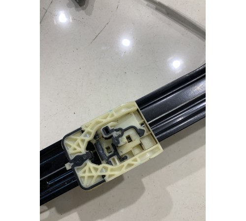 Стеклоподъемник (передний левый)