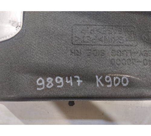 Обшивка багажника правая