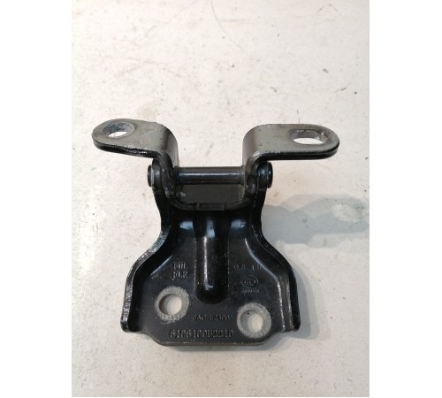 Петля двери передняя левая верхняя