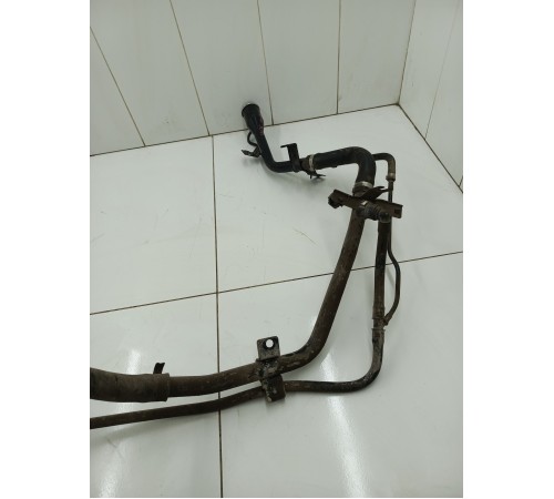 Горловина топливного бака