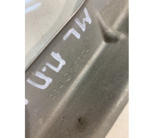 Кронштейн крыла (передний, правый)