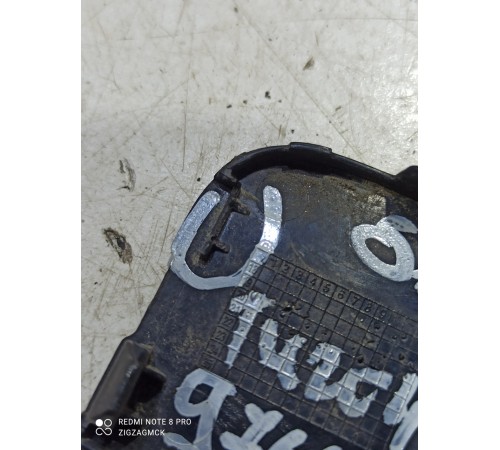 Заглушка под буксировочный крюк