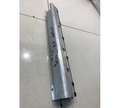 Накладка порога (передняя, левая)