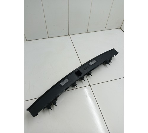 Накладка крышки багажника