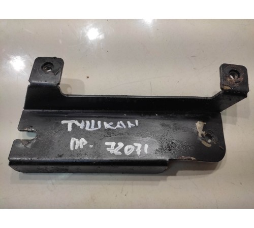 крепеж переднего подрамника(правый)