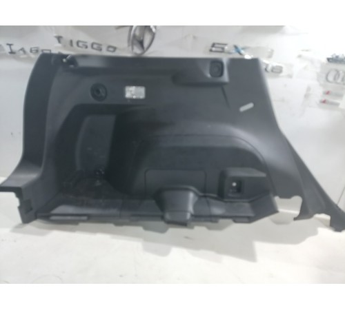 Обшивка багажника (левая)