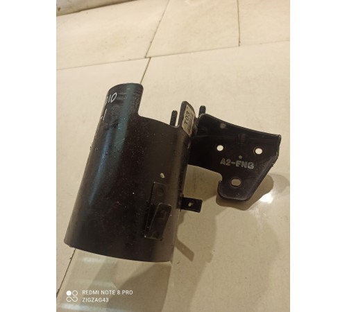 Крепление топливного фильтра