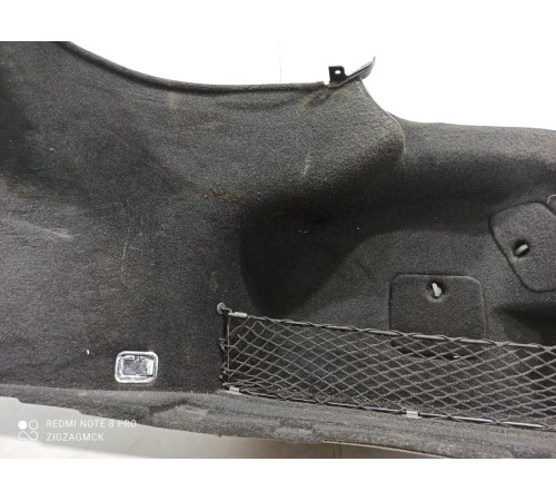 Обшивка багажника правая