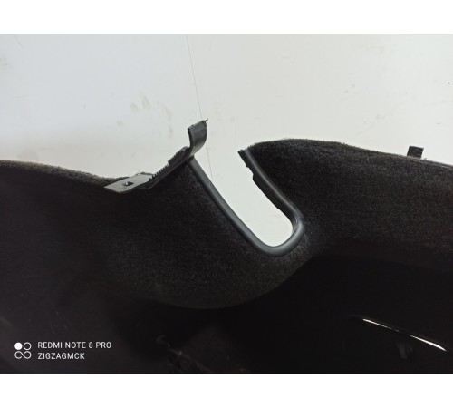 Обшивка багажника правая