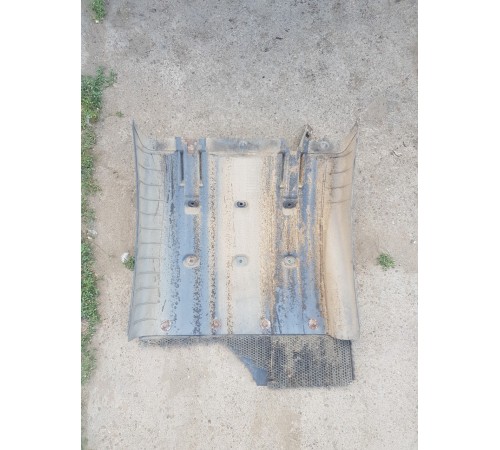 Брызговик крыла задний правый