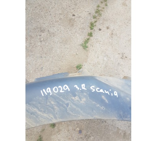 Брызговик крыла задний правый