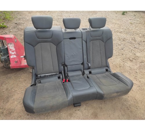 Задний ряд сидений