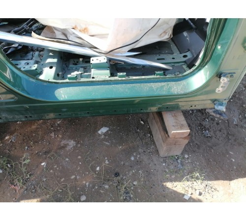 Порог со стойкой правый