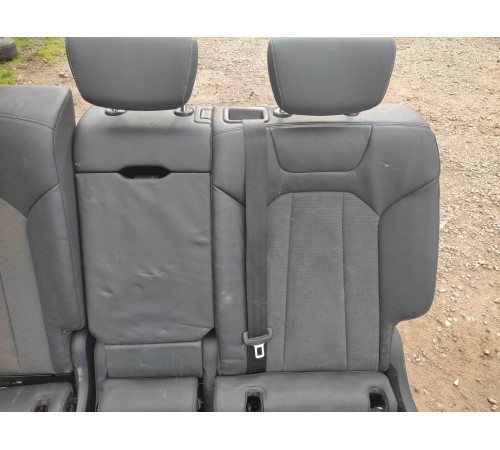 Задний ряд сидений
