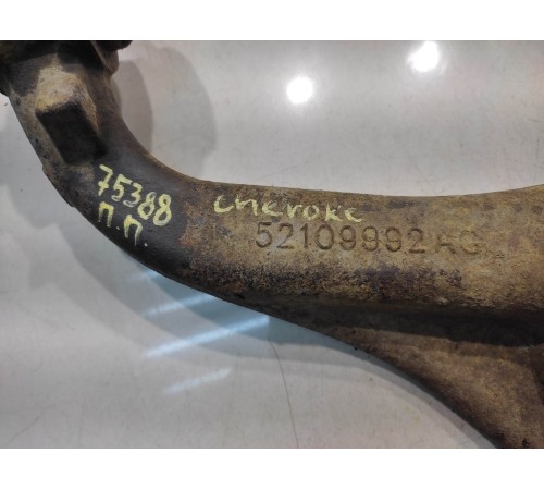 Рычаг подвески (передний, правый)