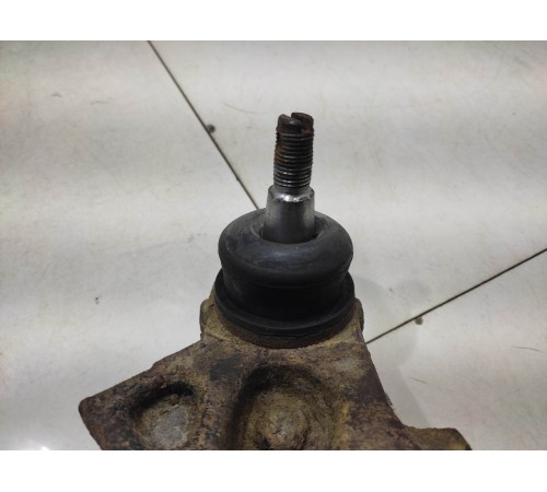 Рычаг подвески (передний, правый)