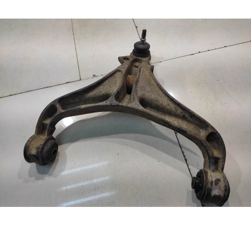 Рычаг подвески (передний, правый)