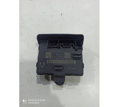 Блок управления дверью (задний правый)