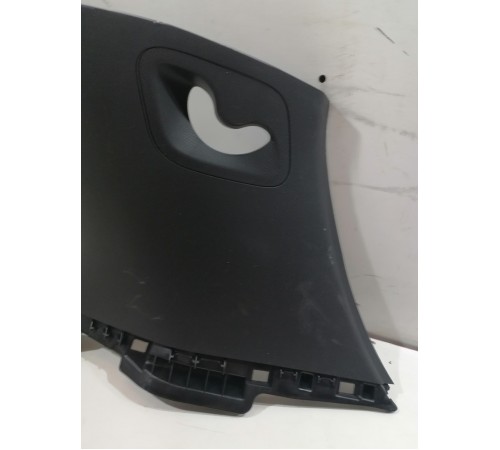 Обшивка багажника правая верхняя