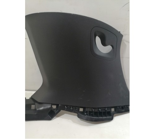 Обшивка багажника правая верхняя