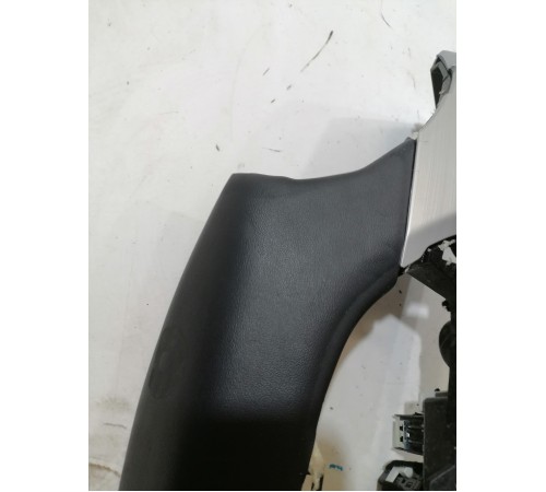 Накладка центральной консоли левая декоративная