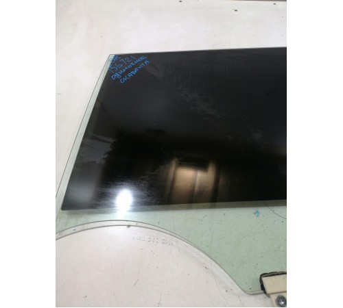 Стекло двери заднее левое