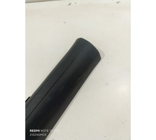 Накладка порога внутренняя передняя левая