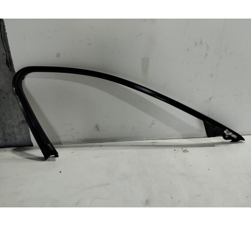 Наклада рамки двери (передняя правая)