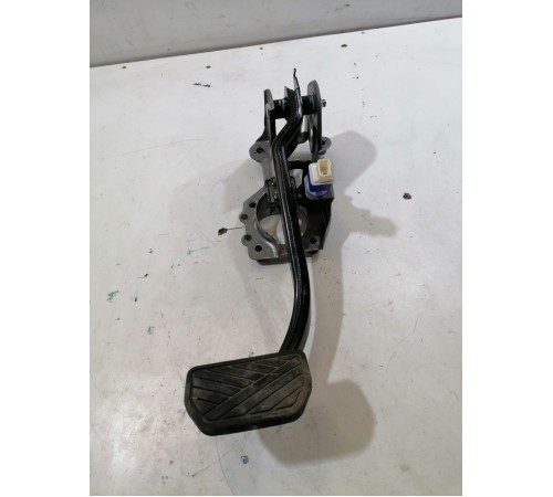 Педаль тормоза