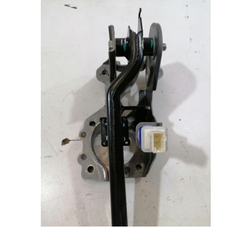 Педаль тормоза