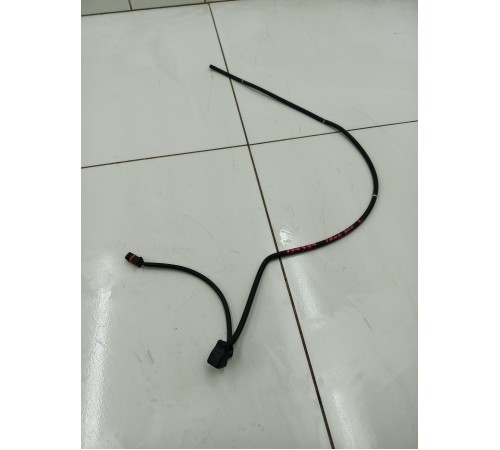 Форсунка омывателя лобового стекла левая