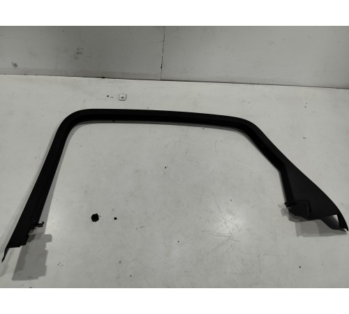 Накладка двери (задняя правая)