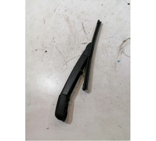 Поводок стеклоочистителя задний