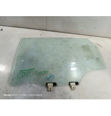 Стекло двери заднее левое