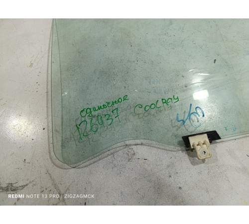 Стекло двери заднее левое