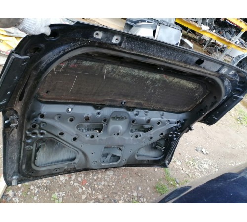 Крышка багажника со стеклом