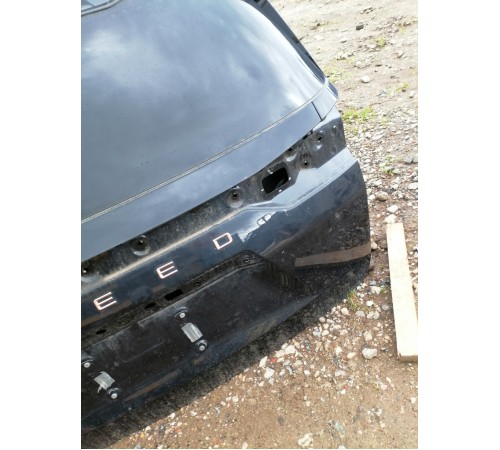 Крышка багажника со стеклом