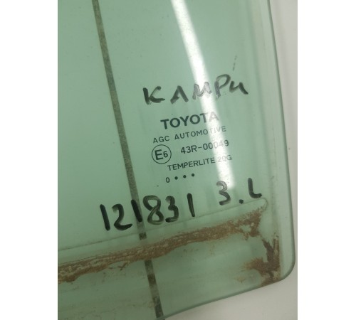 Стекло двери заднее левое