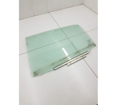 Стекло двери заднее левое