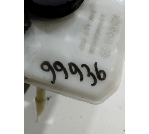 Главный тормозной цилиндр с бачком