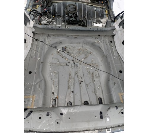 Ниша багажника (запасного колеса)