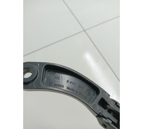 Поводок стеклоочистителя (правый)