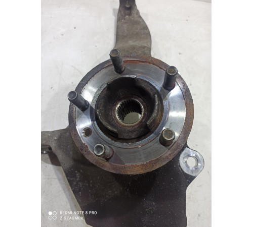 Кулак поворотный(передний левый)