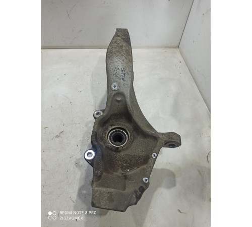 Кулак поворотный(передний левый)