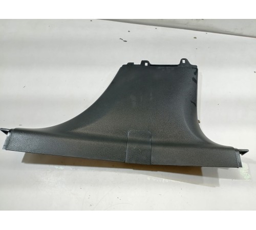 Обшивка центральной стойки правая нижняя