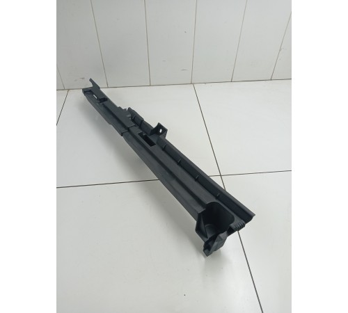 Кронштейн пола багажника левый