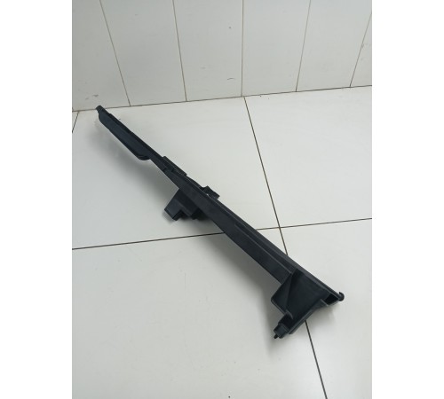 Кронштейн пола багажника левый