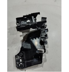 Кронштейн(крепление) замка двери передний левый